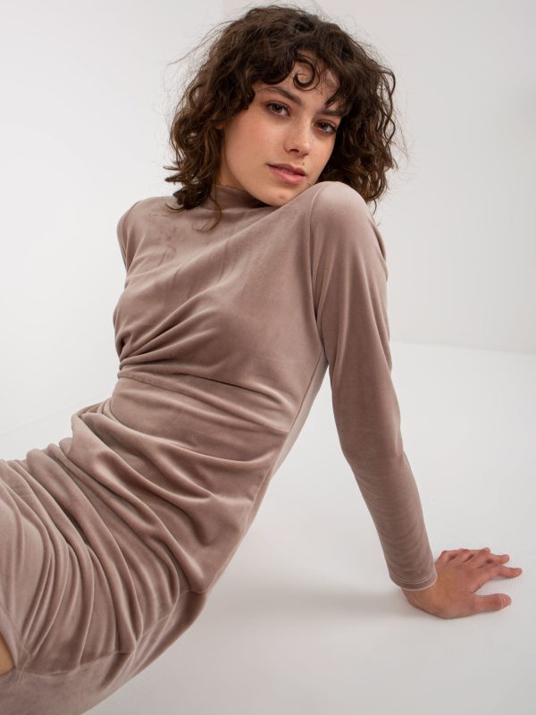 Wholesale Dark beige velour cocktail dress with stand-up collar RUE PARIS