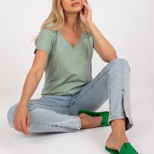 Wholesale Pistachio basic t-shirt with V neckline Emory