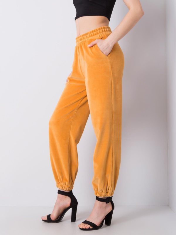 Wholesale Mariah RUE PARIS dark yellow velour sweatpants