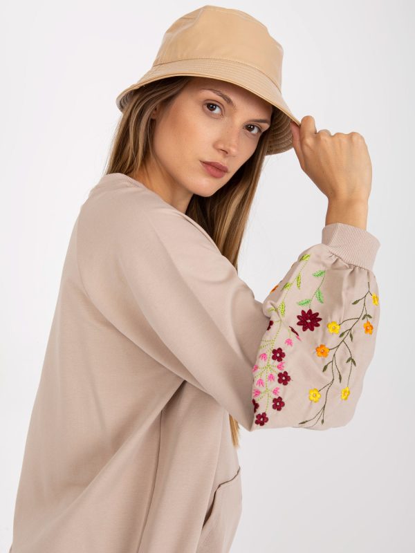 Wholesale Beige oversize sweatshirt without hood with embroidered flowers RUE PARIS