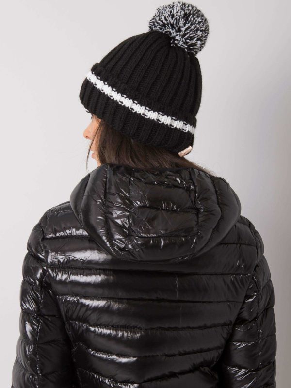 Wholesale Black hat with pompom