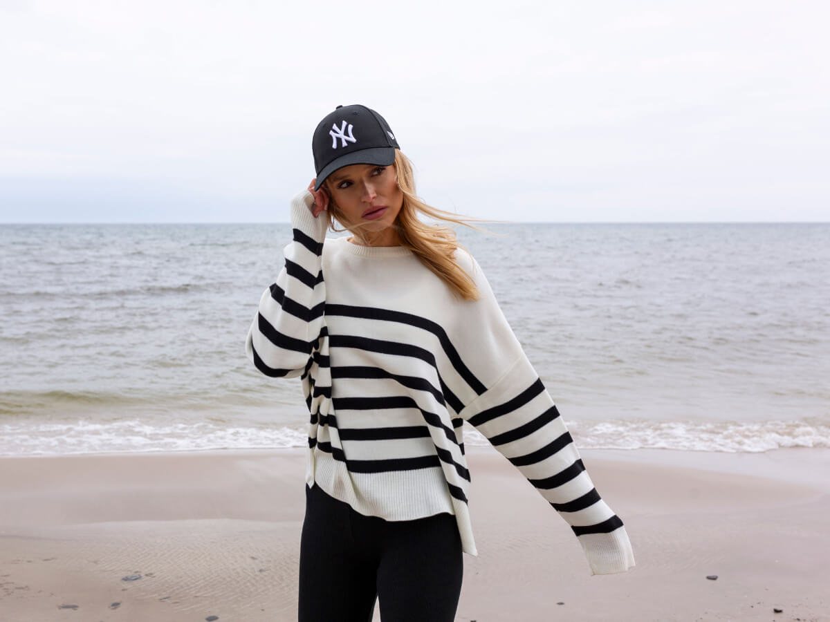 Fashionable striped sweater – check out what it’s cool to wear it with